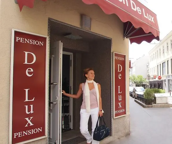 De Lux 3*